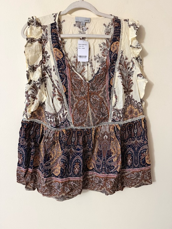 Luukse Tops - Luukse Cream Paisley Ruffled Peplum Tank, New NWT, size L